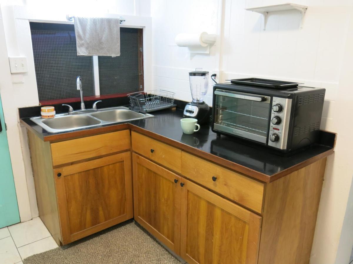 Pahoa Village Hostel Екстер'єр фото